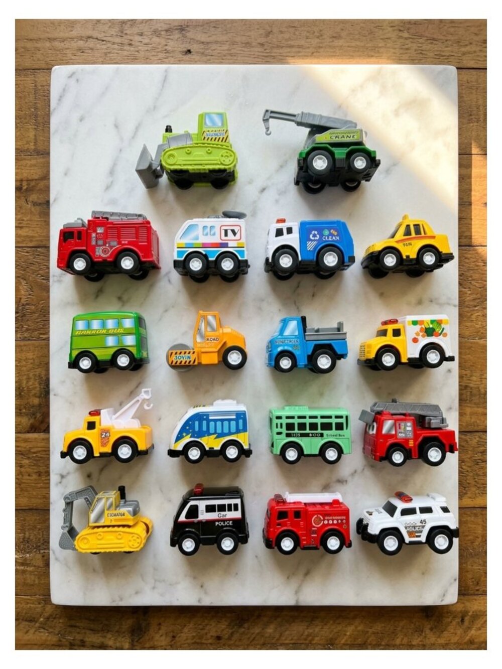 JOYIN 18 Pc Pull Back City Cars Trucks Toy Vehicles Set Friction Powered Party